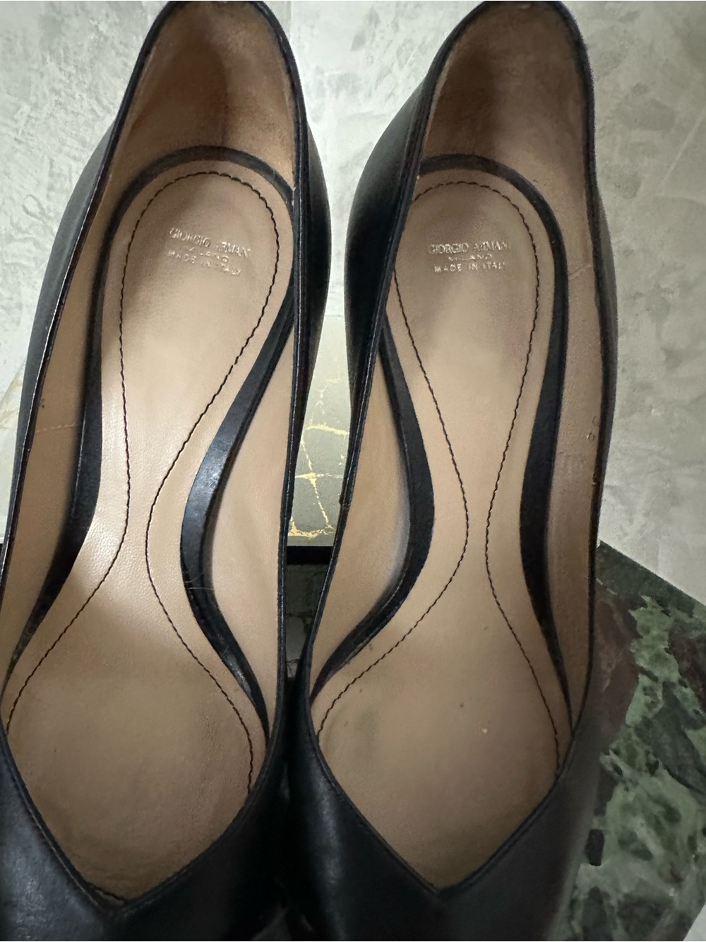 Giorgio Armani Black Leather Pointed Pumps - Picture 5 of 10